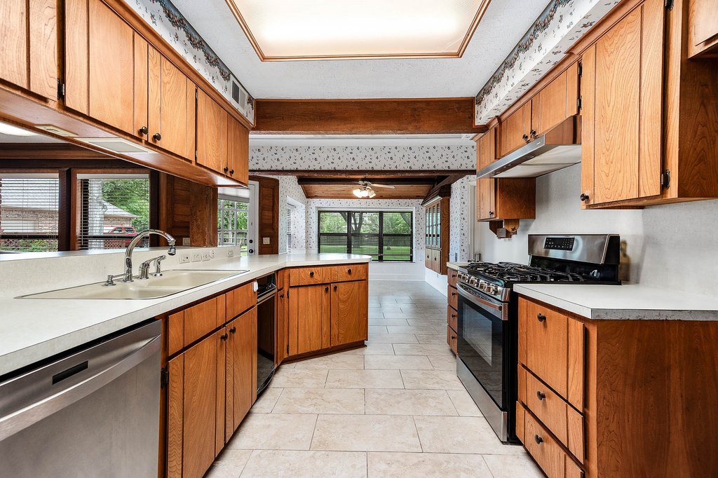 Friendswood, Texas, 77546, United States, 3 Bedrooms Bedrooms, ,2.5 BathroomsBathrooms,Residential,Forsale,1936482