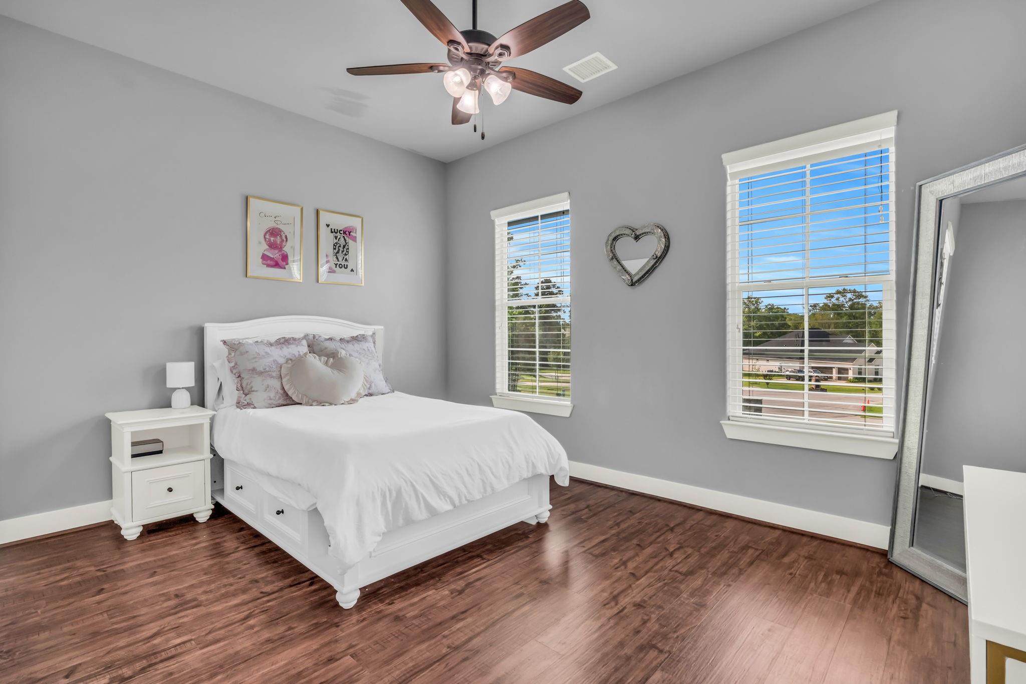 Willis, Texas, 77378, United States, 5 Bedrooms Bedrooms, ,4 BathroomsBathrooms,Residential,Forsale,1953112