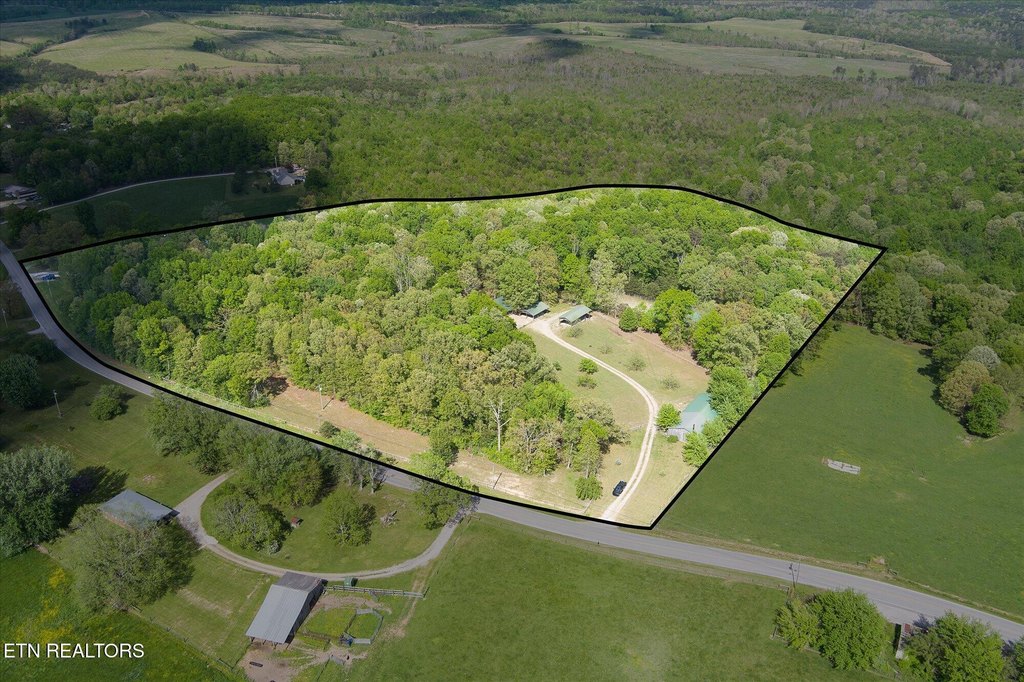 Spencer, Tennessee, 38585, United States, 2 Bedrooms Bedrooms, ,1 BathroomBathrooms,Residential,Forsale,1907863