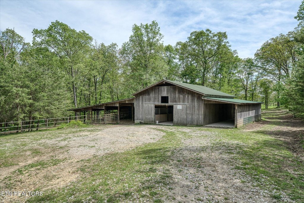Spencer, Tennessee, 38585, United States, 2 Bedrooms Bedrooms, ,1 BathroomBathrooms,Residential,Forsale,1907863
