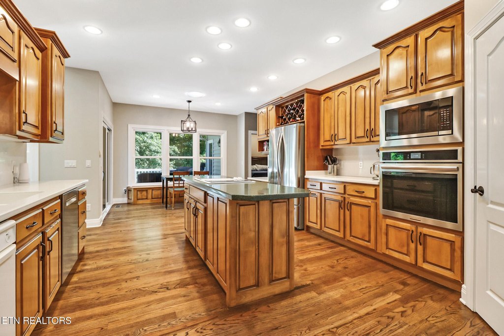Fairfield Glade, Tennessee, 38558, United States, 4 Bedrooms Bedrooms, ,3.5 BathroomsBathrooms,Residential,Forsale,1929830