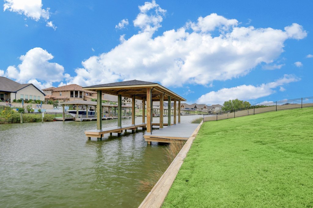 Kemah, Texas, 77565, United States, 4 Bedrooms Bedrooms, ,3.5 BathroomsBathrooms,Residential,Forsale,1936497