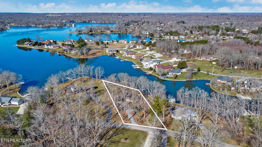 Crossville, Tennessee, 38572, United States, 3 Bedrooms Bedrooms, ,3 BathroomsBathrooms,Residential,Forsale,1907877