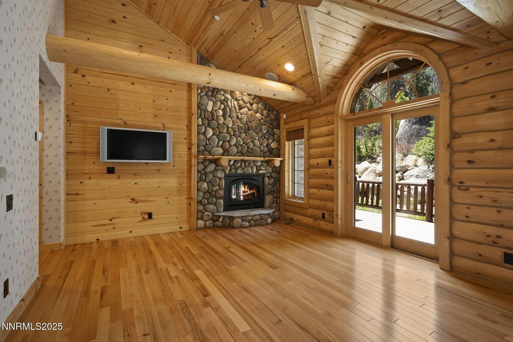 Gardnerville, Nevada, 89460, United States, 4 Bedrooms Bedrooms, ,5.5 BathroomsBathrooms,Residential,Forsale,1967394