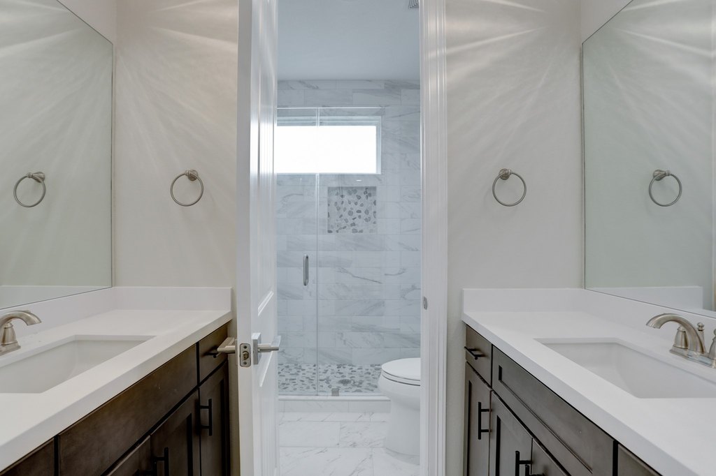 Kemah, Texas, 77565, United States, 4 Bedrooms Bedrooms, ,3.5 BathroomsBathrooms,Residential,Forsale,1936497