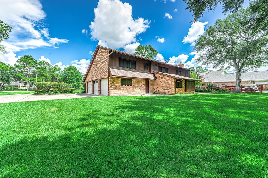 Friendswood, Texas, 77546, United States, 3 Bedrooms Bedrooms, ,2.5 BathroomsBathrooms,Residential,Forsale,1936482