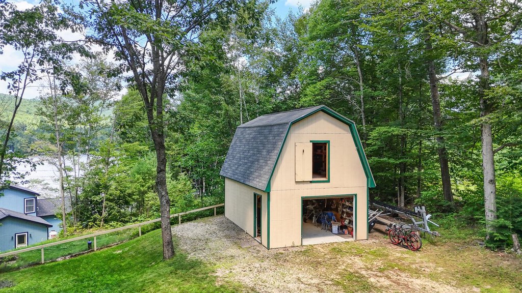 Peru, Maine, 04290, United States, 2 Bedrooms Bedrooms, ,2 BathroomsBathrooms,Residential,Forsale,1941249