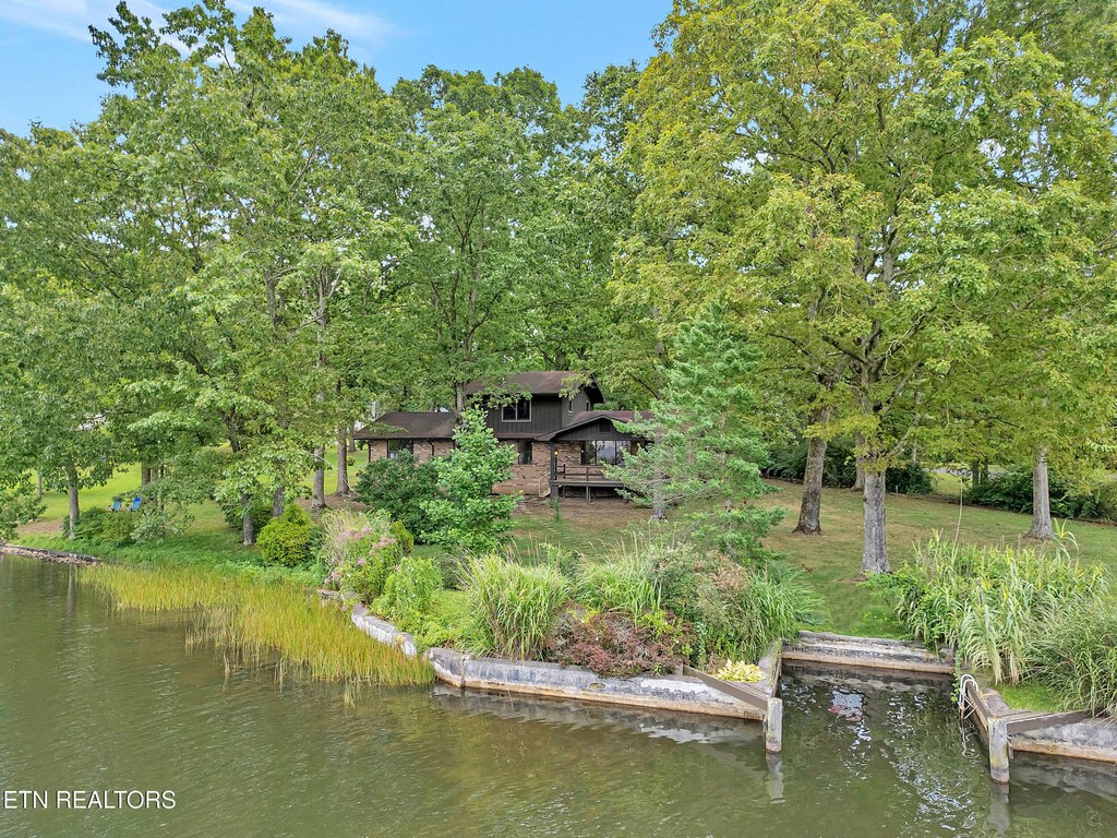 Crossville, Tennessee, 38572, United States, 3 Bedrooms Bedrooms, ,3 BathroomsBathrooms,Residential,Forsale,1907877