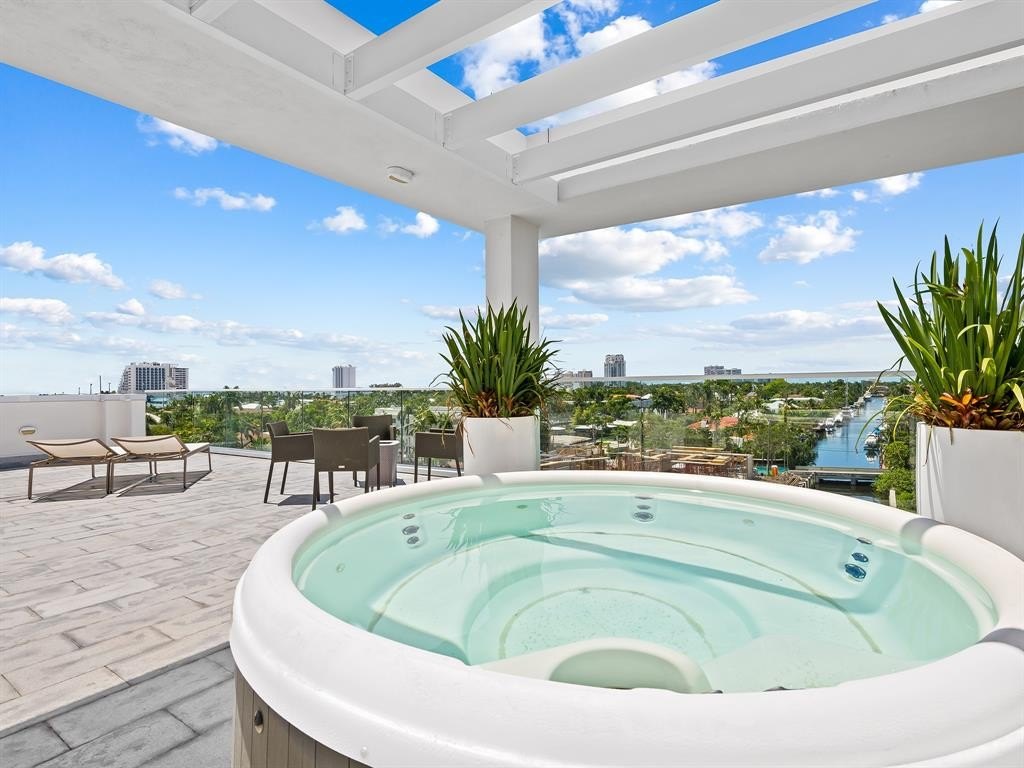 Fort Lauderdale, Florida, 33301, United States, 3 Bedrooms Bedrooms, ,3.5 BathroomsBathrooms,Residential,Forsale,2004495