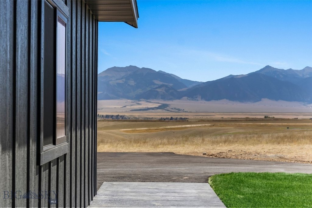 Ennis, Montana, 59729, United States, 3 Bedrooms Bedrooms, ,2 BathroomsBathrooms,Residential,Forsale,1915016
