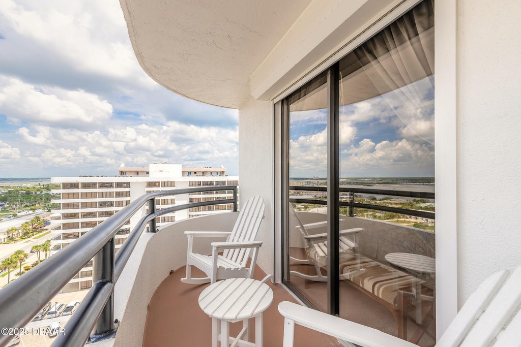 Daytona Beach, Florida, 32118, United States, 2 Bedrooms Bedrooms, ,2 BathroomsBathrooms,Residential,Forsale,1919153