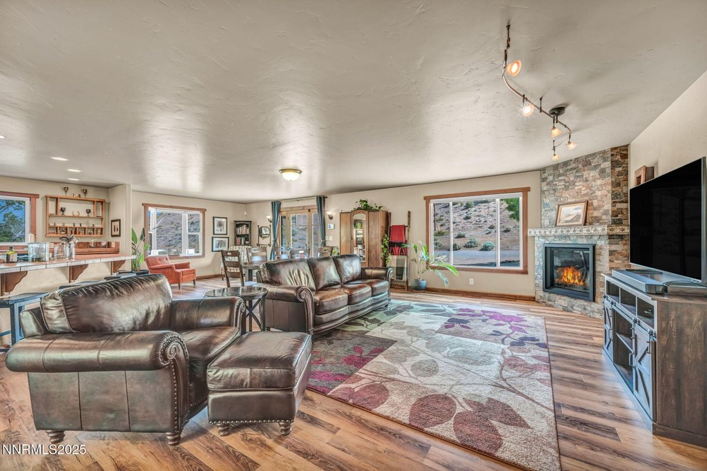 Reno, Nevada, 89521, United States, 3 Bedrooms Bedrooms, ,2 BathroomsBathrooms,Residential,Forsale,1907844