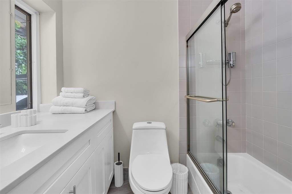 Fort Lauderdale, Florida, 33301, United States, 4 Bedrooms Bedrooms, ,4.5 BathroomsBathrooms,Residential,Forsale,2011587