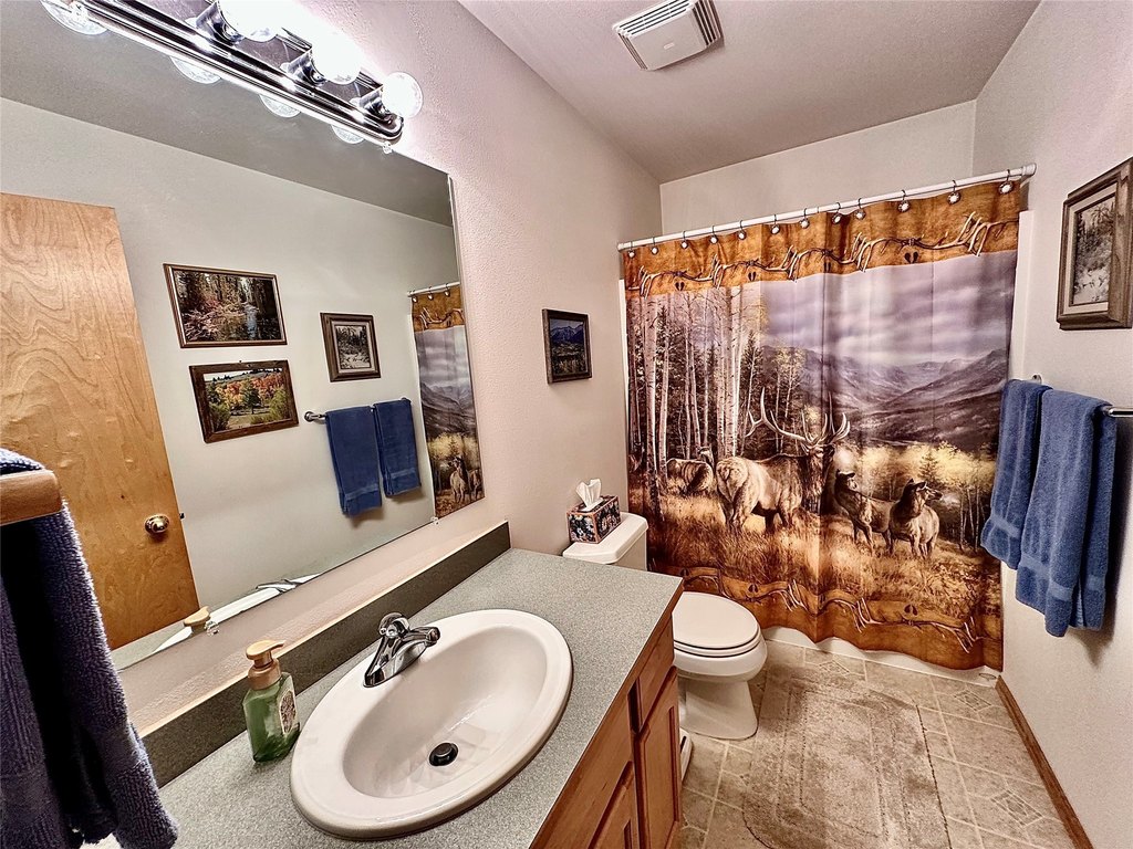 Ennis, Montana, 59729, United States, 5 Bedrooms Bedrooms, ,3 BathroomsBathrooms,Residential,Forsale,1986986