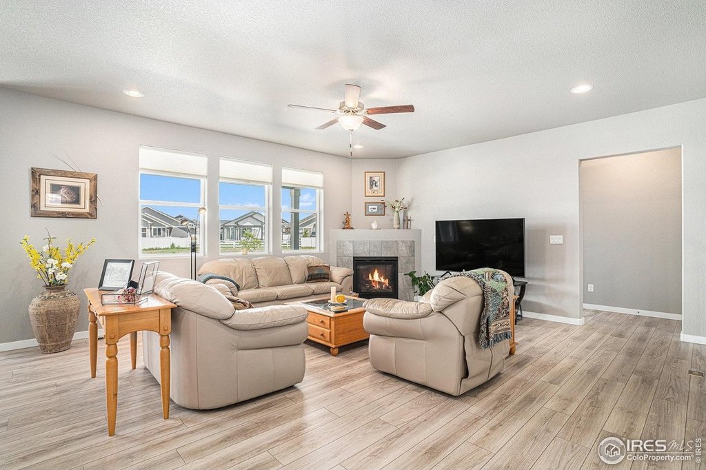 Windsor, Colorado, 80550, United States, 5 Bedrooms Bedrooms, ,4 BathroomsBathrooms,Residential,Forsale,1964328