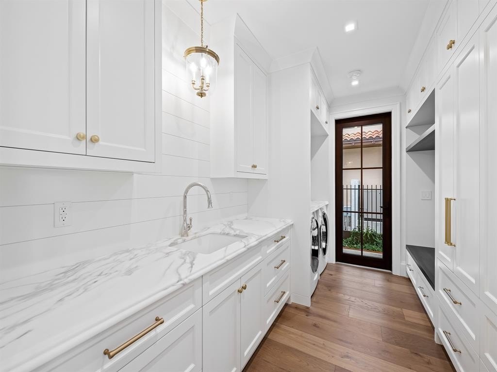 Fort Lauderdale, Florida, 33316, United States, 6 Bedrooms Bedrooms, ,6.5 BathroomsBathrooms,Residential,Forsale,1884586