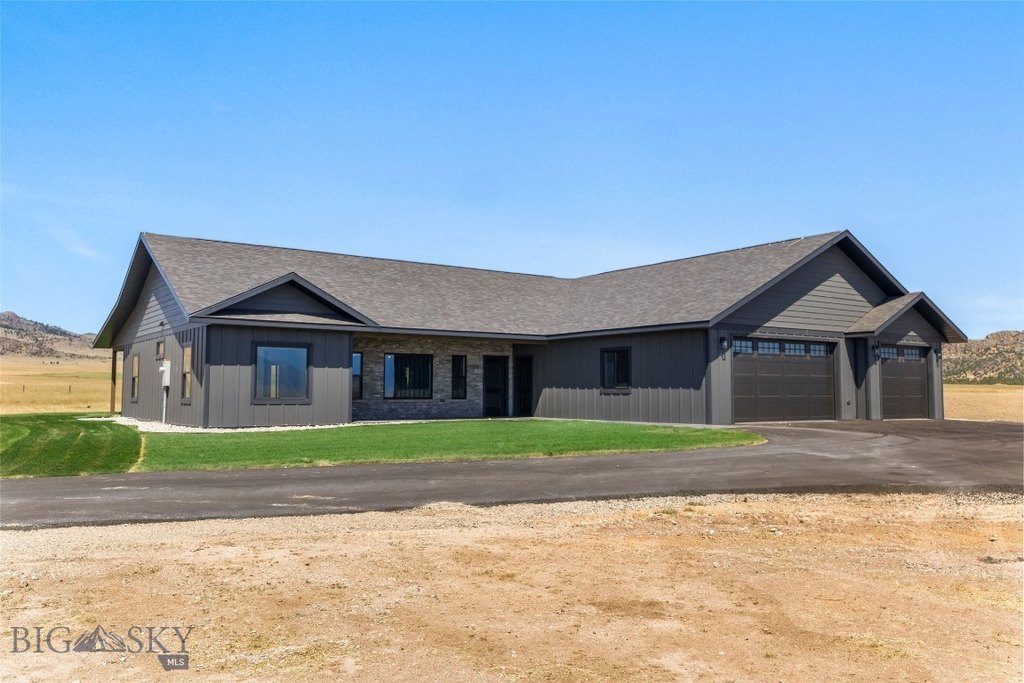 Ennis, Montana, 59729, United States, 3 Bedrooms Bedrooms, ,2 BathroomsBathrooms,Residential,Forsale,1915016