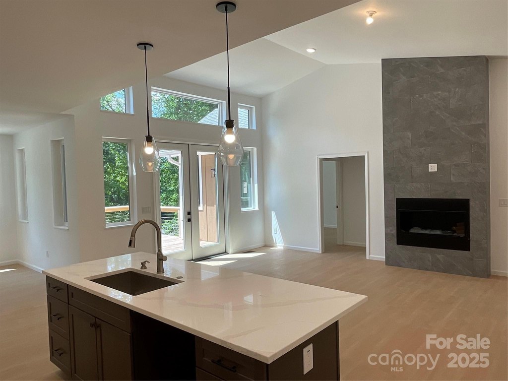 Flat Rock, North Carolina, 28731, United States, 3 Bedrooms Bedrooms, ,2 BathroomsBathrooms,Residential,Forsale,1904887