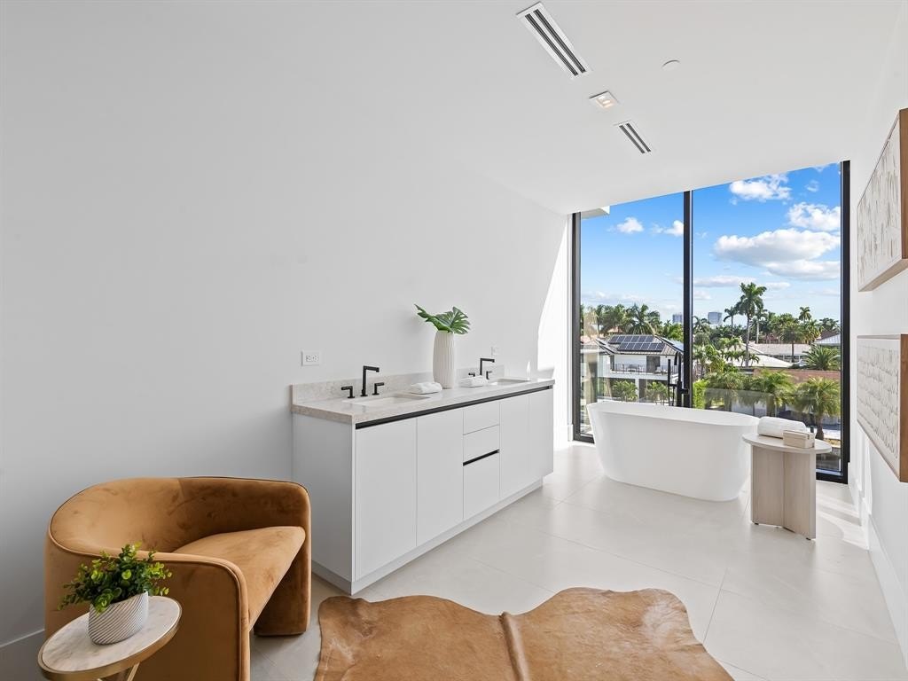 Fort Lauderdale, Florida, 33301, United States, 3 Bedrooms Bedrooms, ,3.5 BathroomsBathrooms,Residential,Forsale,2004496