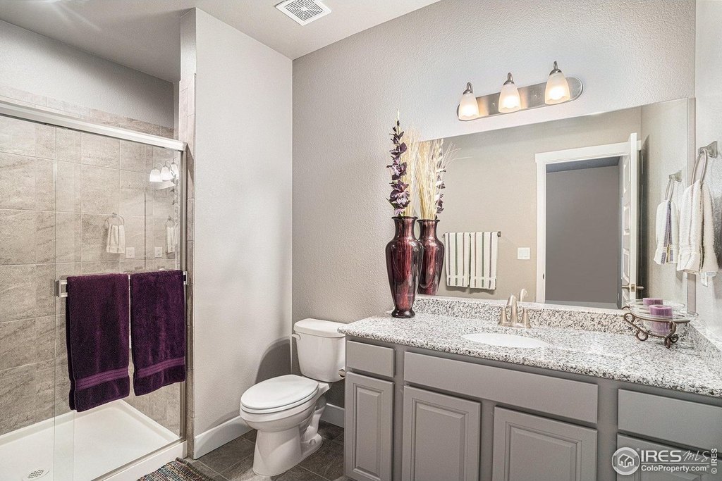 Windsor, Colorado, 80550, United States, 5 Bedrooms Bedrooms, ,4 BathroomsBathrooms,Residential,Forsale,1964328