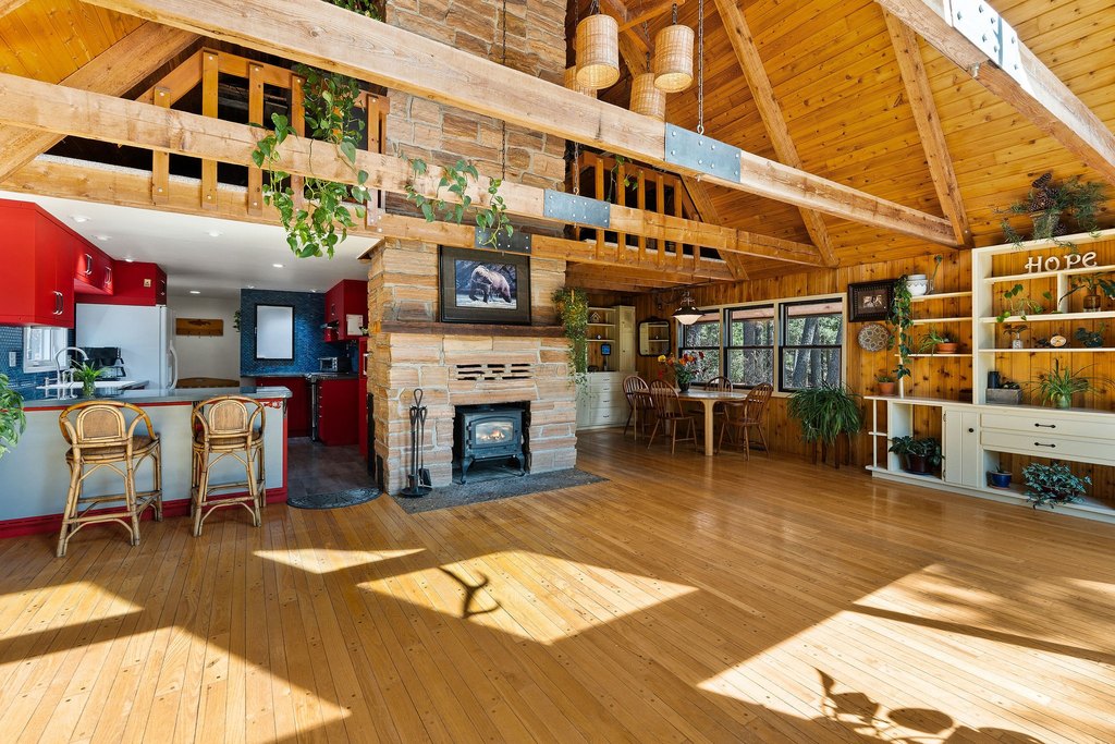 Whitefish, Montana, 59937, United States, 4 Bedrooms Bedrooms, ,2.5 BathroomsBathrooms,Residential,Forsale,1894897