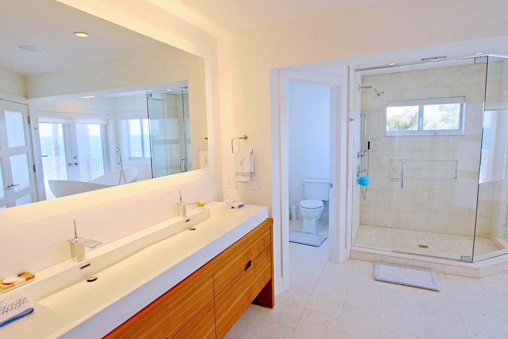 Key Largo, Florida, 33037, United States, 4 Bedrooms Bedrooms, ,3.5 BathroomsBathrooms,Residential,Forsale,1944347