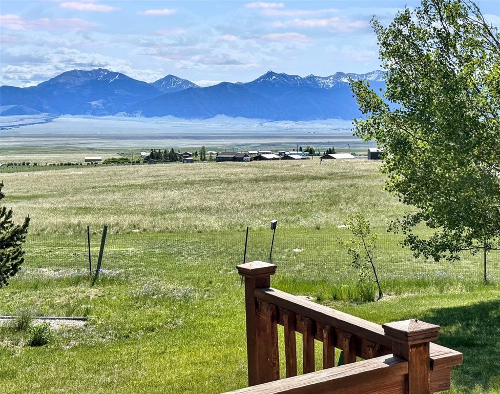 Ennis, Montana, 59729, United States, 5 Bedrooms Bedrooms, ,3 BathroomsBathrooms,Residential,Forsale,1986986