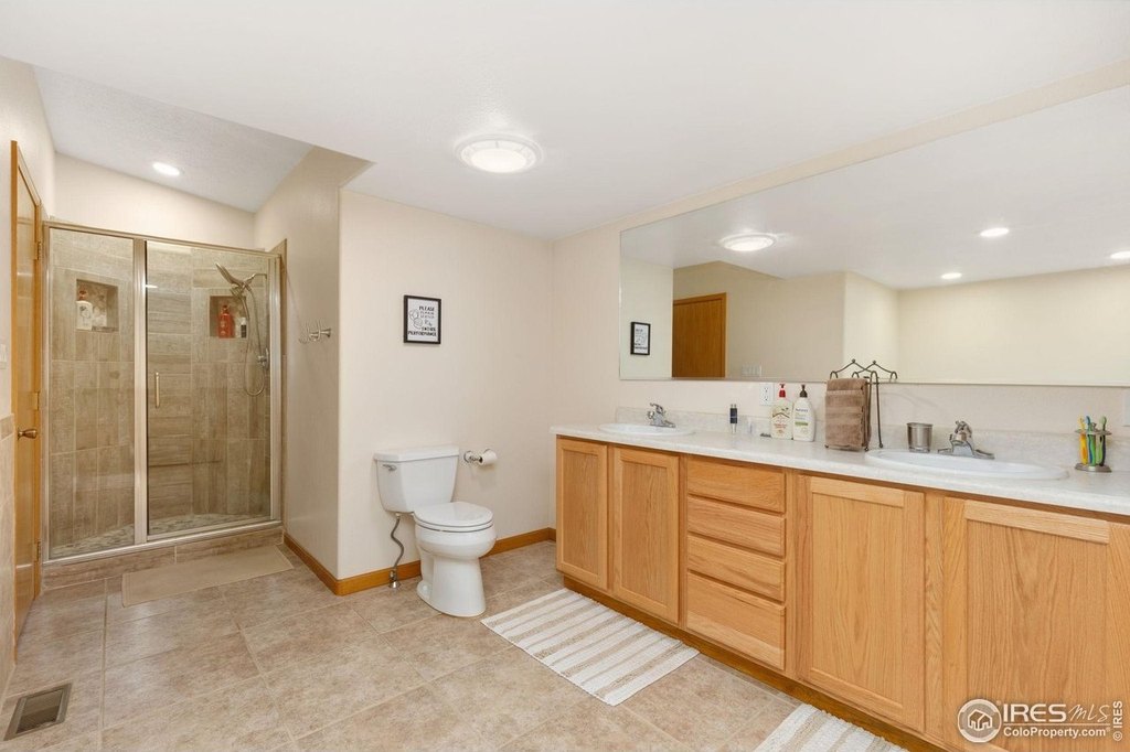 Orchard, Colorado, 80649, United States, 5 Bedrooms Bedrooms, ,3.5 BathroomsBathrooms,Residential,Forsale,1946729