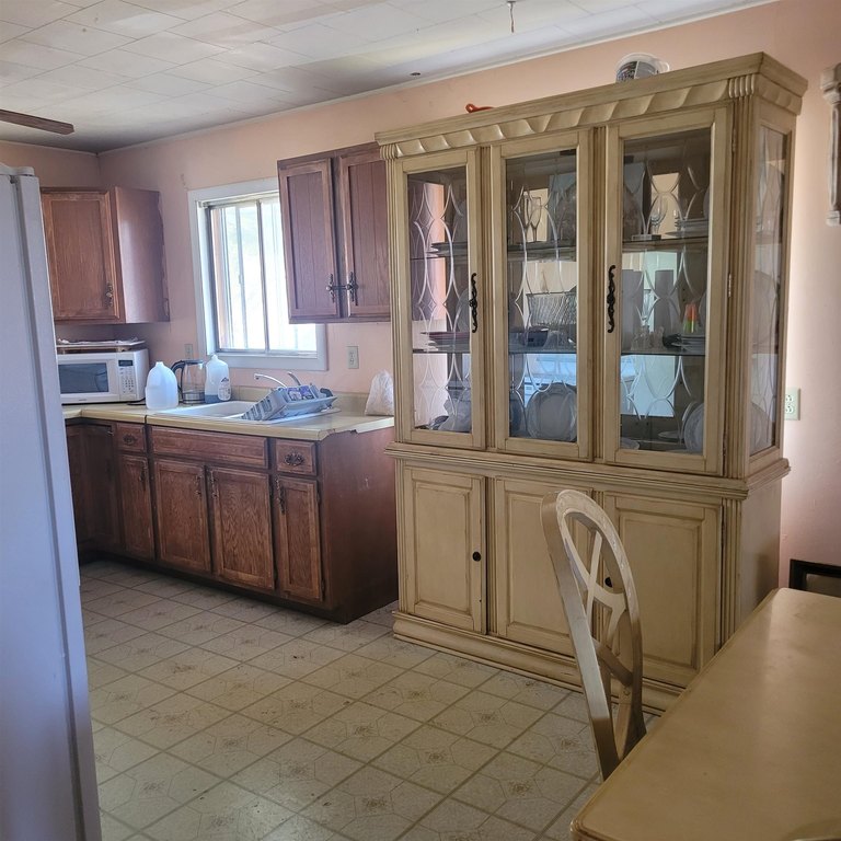 Custer, South Dakota, 57730, United States, 2 Bedrooms Bedrooms, ,1.5 BathroomsBathrooms,Residential,Forsale,1919005
