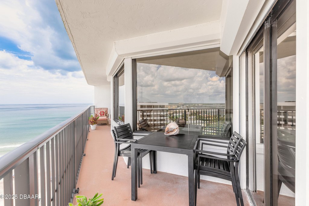 Daytona Beach, Florida, 32118, United States, 2 Bedrooms Bedrooms, ,2 BathroomsBathrooms,Residential,Forsale,1919153