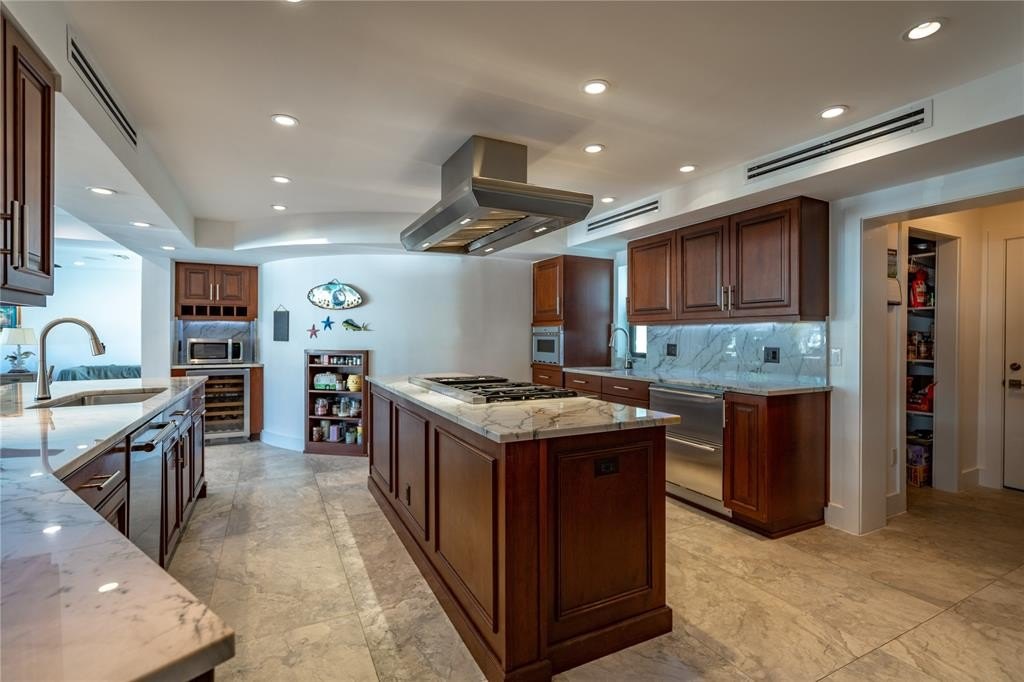 Fort Lauderdale, Florida, 33306, United States, 6 Bedrooms Bedrooms, ,6.5 BathroomsBathrooms,Residential,Forsale,1884548