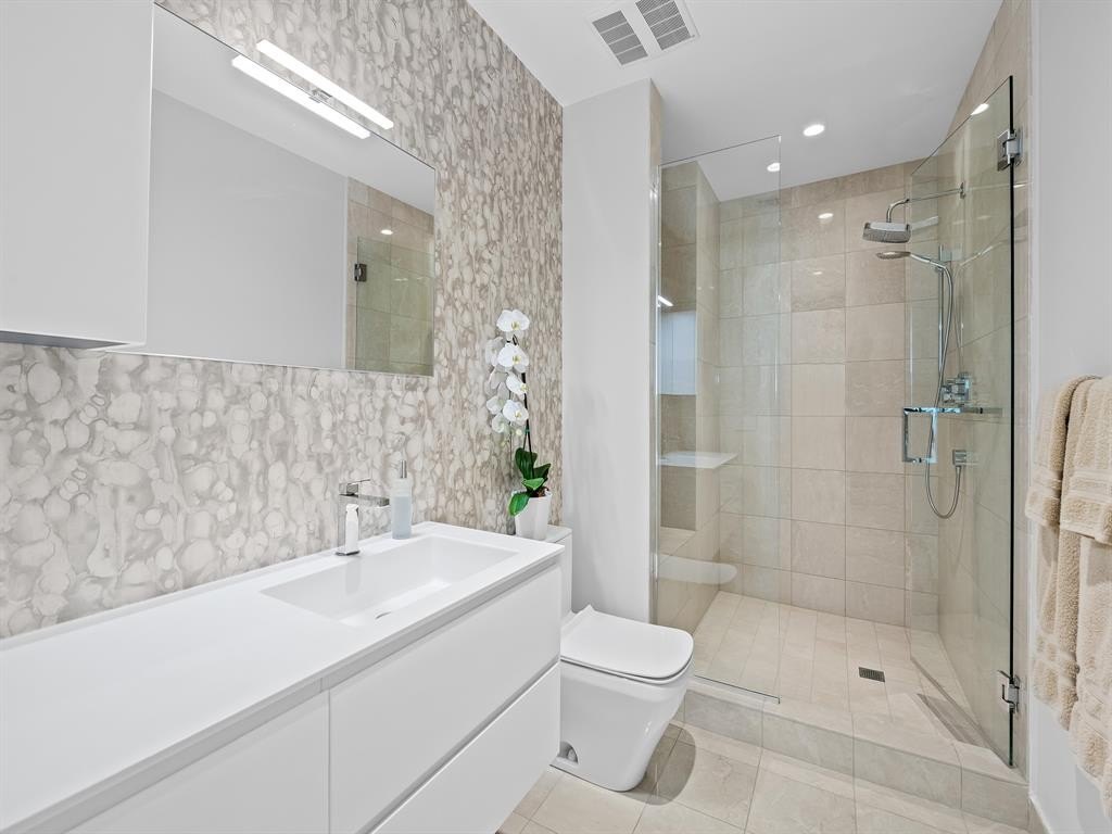 Fort Lauderdale, Florida, 33301, United States, 3 Bedrooms Bedrooms, ,3.5 BathroomsBathrooms,Residential,Forsale,2004495