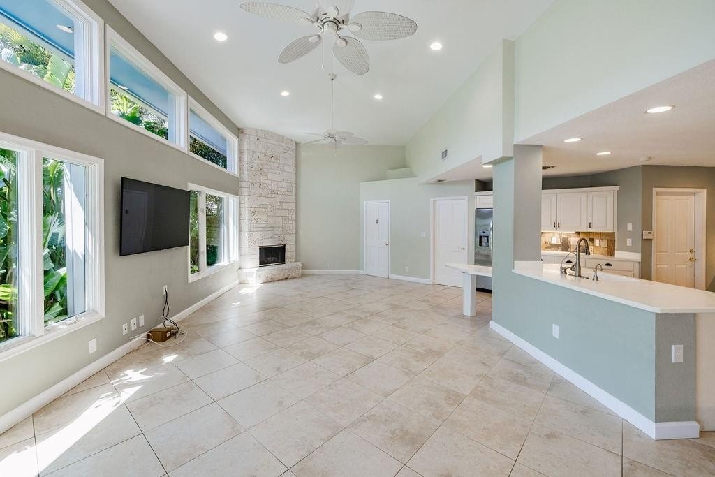 Lighthouse Point, Florida, 33064, United States, 4 Bedrooms Bedrooms, ,4 BathroomsBathrooms,Residential,Forsale,1884543
