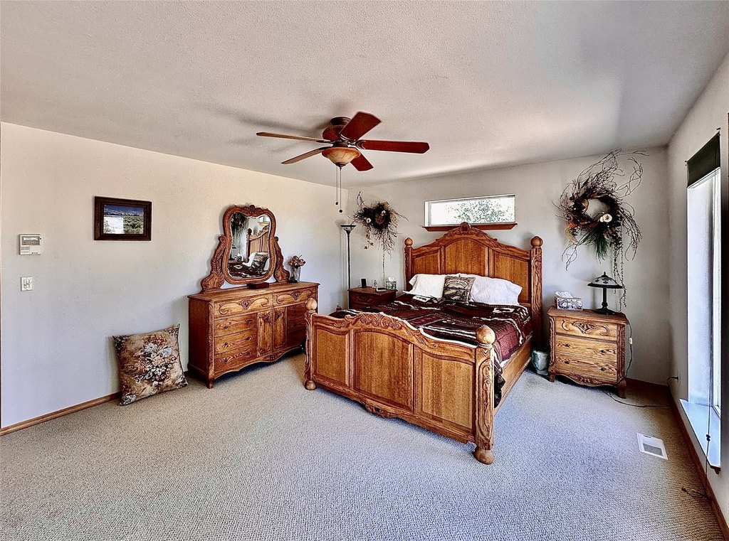 Ennis, Montana, 59729, United States, 5 Bedrooms Bedrooms, ,3 BathroomsBathrooms,Residential,Forsale,1986986