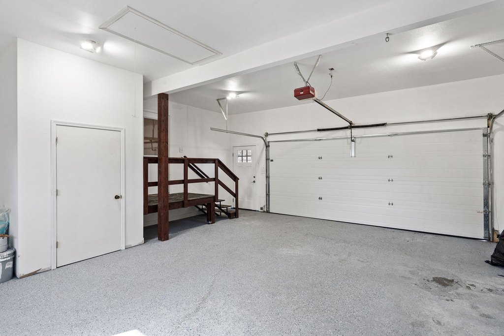 Bigfork, Montana, 59911, United States, 5 Bedrooms Bedrooms, ,3 BathroomsBathrooms,Residential,Forsale,1986975