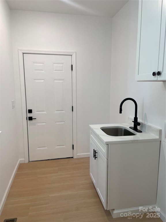 Flat Rock, North Carolina, 28731, United States, 3 Bedrooms Bedrooms, ,2 BathroomsBathrooms,Residential,Forsale,1904887