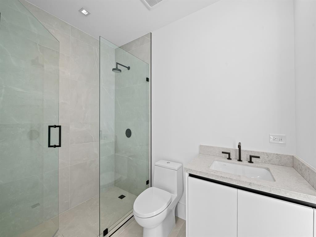 Fort Lauderdale, Florida, 33301, United States, 3 Bedrooms Bedrooms, ,3.5 BathroomsBathrooms,Residential,Forsale,2004496