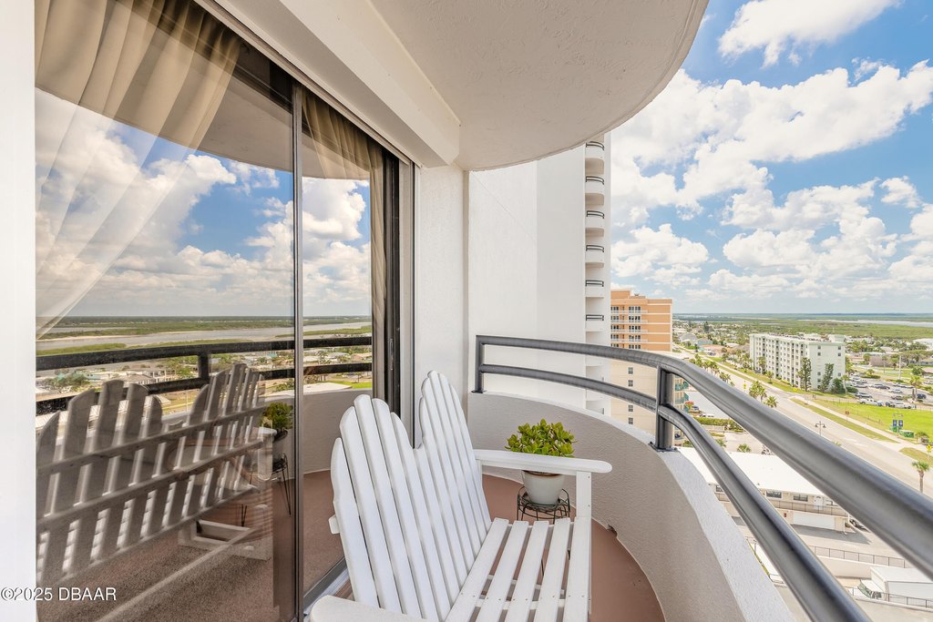 Daytona Beach, Florida, 32118, United States, 2 Bedrooms Bedrooms, ,2 BathroomsBathrooms,Residential,Forsale,1919153