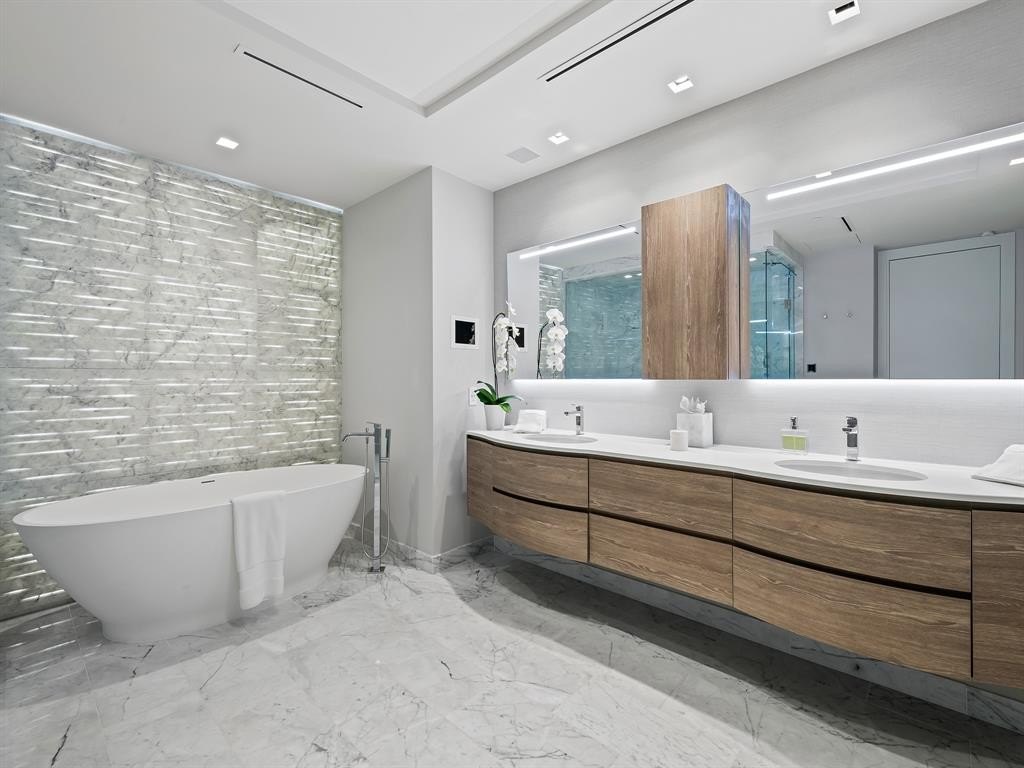 Fort Lauderdale, Florida, 33301, United States, 3 Bedrooms Bedrooms, ,3.5 BathroomsBathrooms,Residential,Forsale,2004495