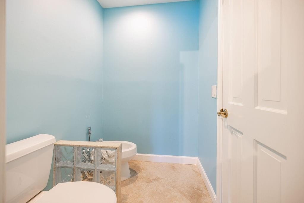 Lighthouse Point, Florida, 33064, United States, 4 Bedrooms Bedrooms, ,4 BathroomsBathrooms,Residential,Forsale,1884543