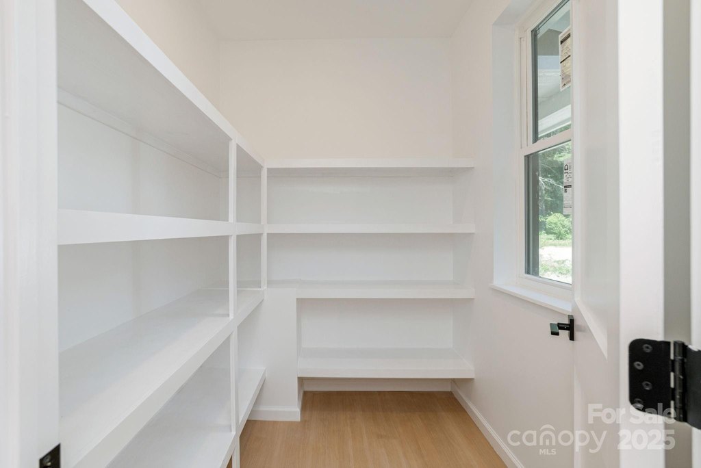 Flat Rock, North Carolina, 28731, United States, 3 Bedrooms Bedrooms, ,2 BathroomsBathrooms,Residential,Forsale,1904887