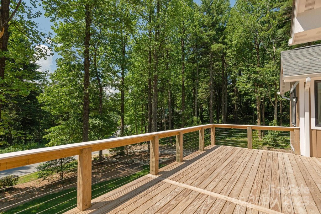 Flat Rock, North Carolina, 28731, United States, 3 Bedrooms Bedrooms, ,2 BathroomsBathrooms,Residential,Forsale,1904887