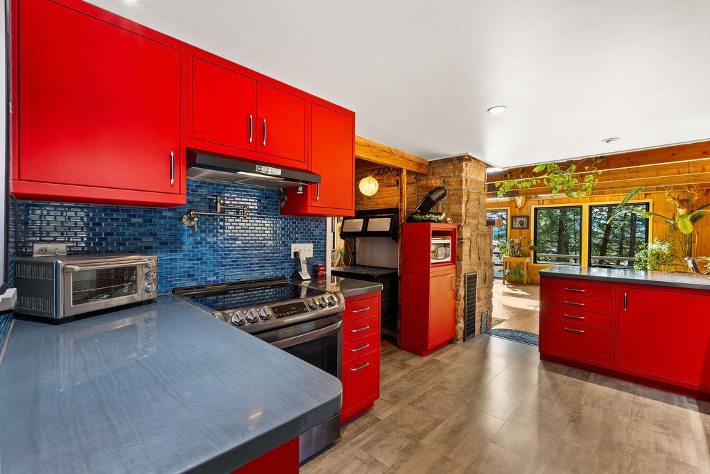 Whitefish, Montana, 59937, United States, 4 Bedrooms Bedrooms, ,2.5 BathroomsBathrooms,Residential,Forsale,1894897