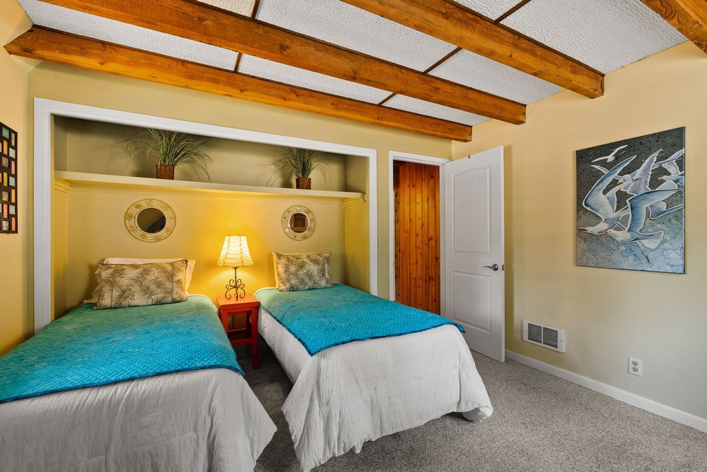 Whitefish, Montana, 59937, United States, 4 Bedrooms Bedrooms, ,2.5 BathroomsBathrooms,Residential,Forsale,1894897