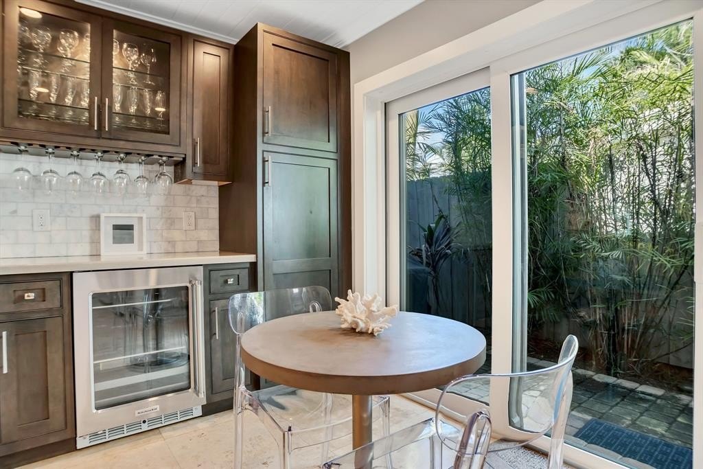 Fort Lauderdale, Florida, 33305, United States, 4 Bedrooms Bedrooms, ,3.5 BathroomsBathrooms,Residential,Forsale,1884523