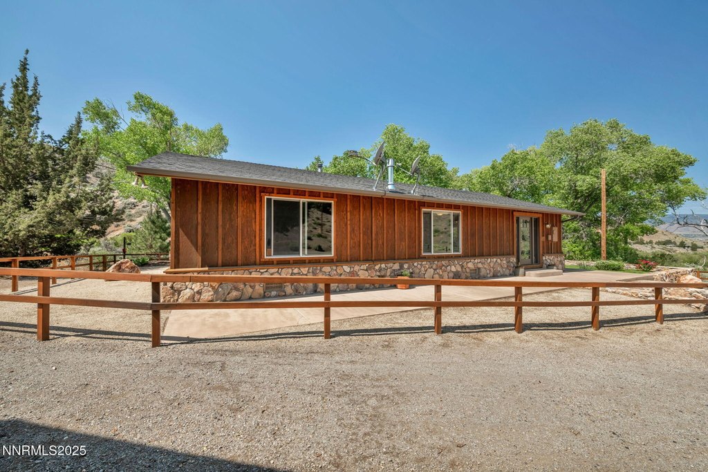 Reno, Nevada, 89521, United States, 3 Bedrooms Bedrooms, ,2 BathroomsBathrooms,Residential,Forsale,1907844
