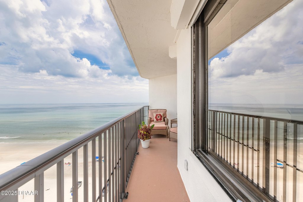 Daytona Beach, Florida, 32118, United States, 2 Bedrooms Bedrooms, ,2 BathroomsBathrooms,Residential,Forsale,1919153