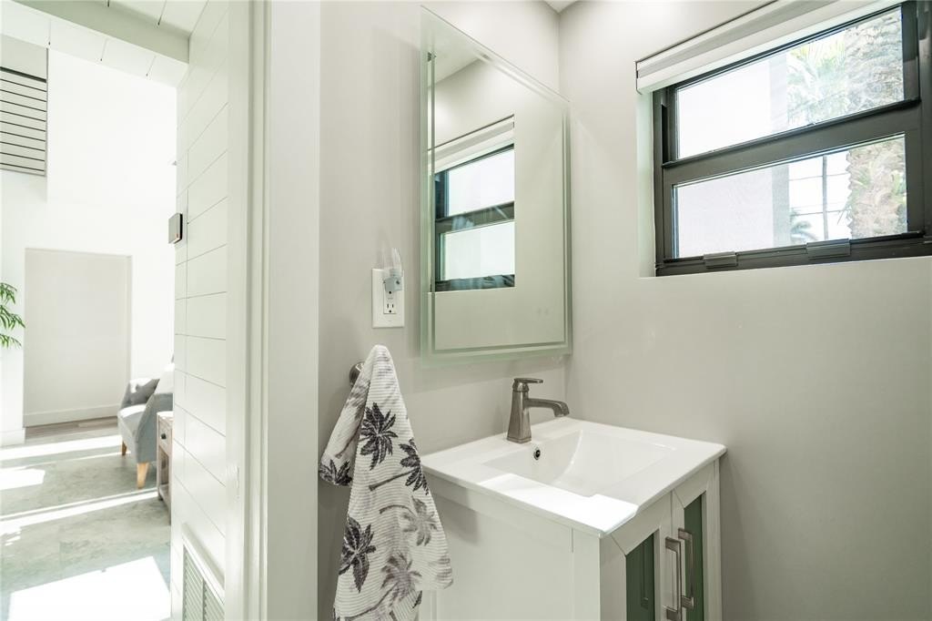 Fort Lauderdale, Florida, 33306, United States, 6 Bedrooms Bedrooms, ,6.5 BathroomsBathrooms,Residential,Forsale,1884548