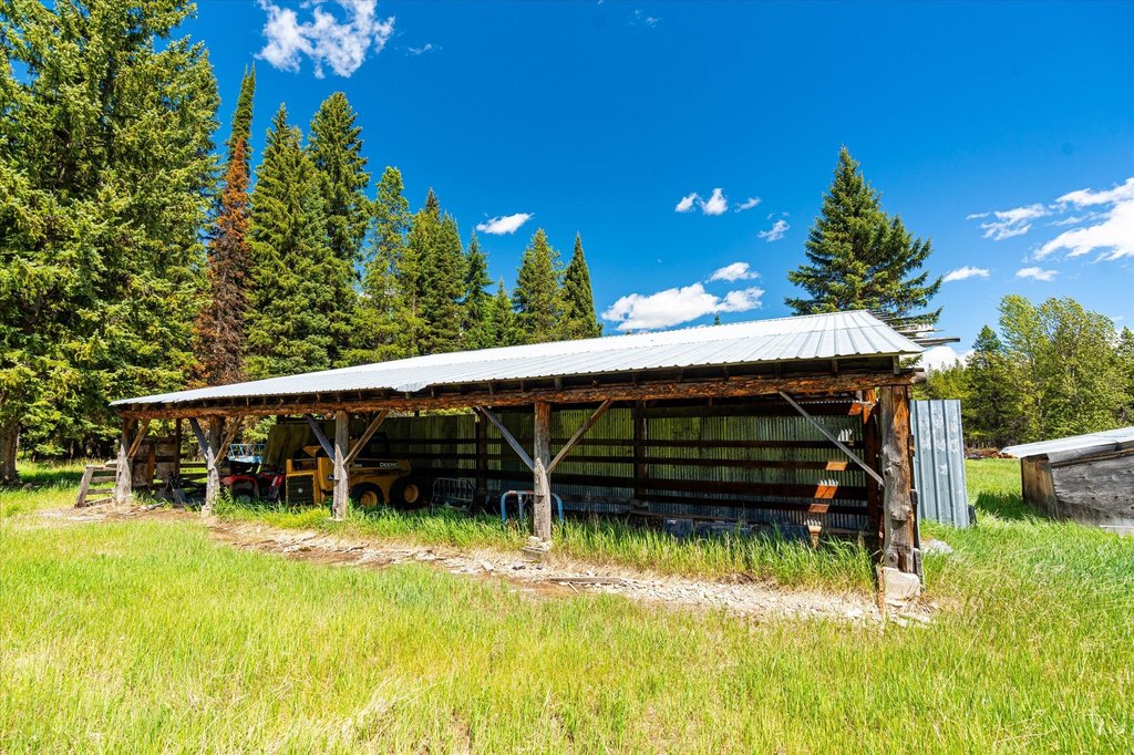 Polebridge, Montana, 59928, United States, 7 Bedrooms Bedrooms, ,3.5 BathroomsBathrooms,Residential,Forsale,1941169