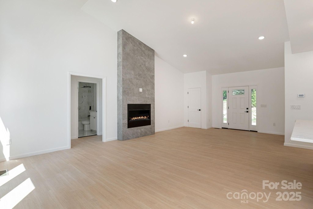 Flat Rock, North Carolina, 28731, United States, 3 Bedrooms Bedrooms, ,2 BathroomsBathrooms,Residential,Forsale,1904887